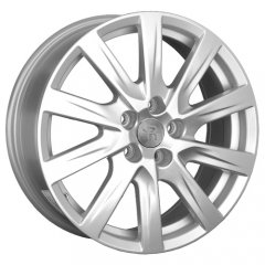 Volvo V32 - Silver
